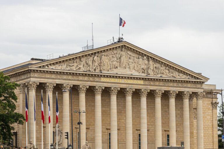 Budget 2027 : déficit au-dessus de 5 %, croissance à 0,5 % — ce que le gouvernement a annoncé